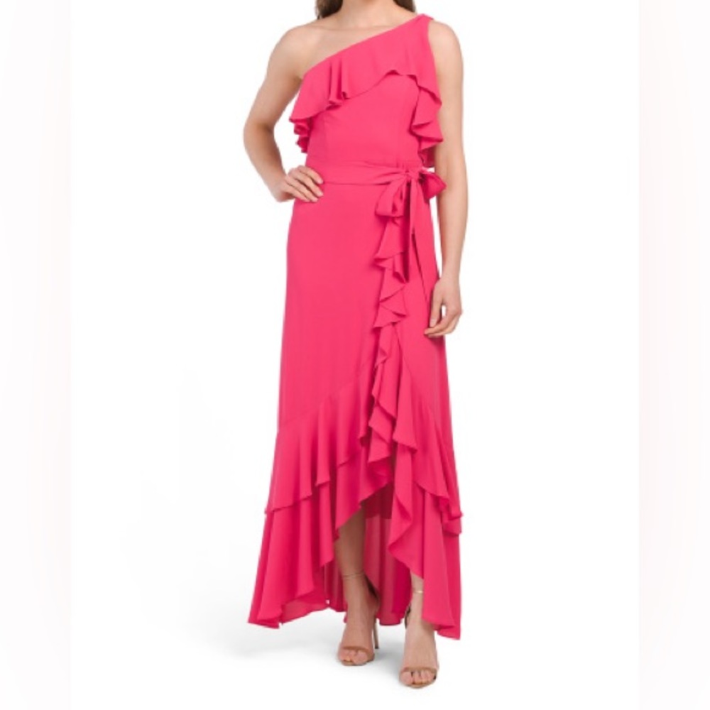 NWT ‼️ BCBGMaxAzria Pink Ruffle Gown